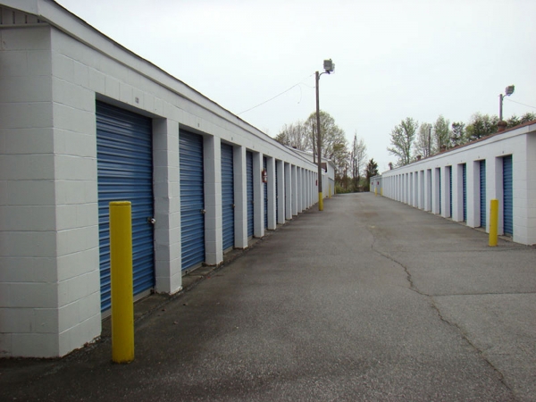 AAA Self Storage - High Point - High Point Rd