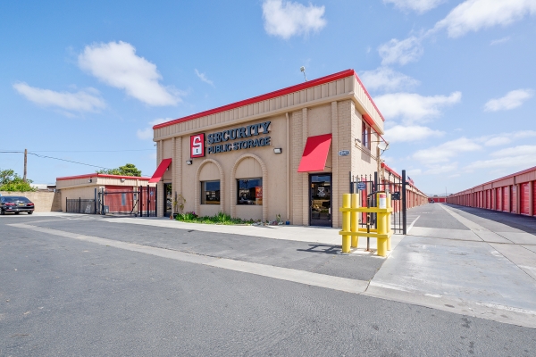 Security Public Storage - Salinas