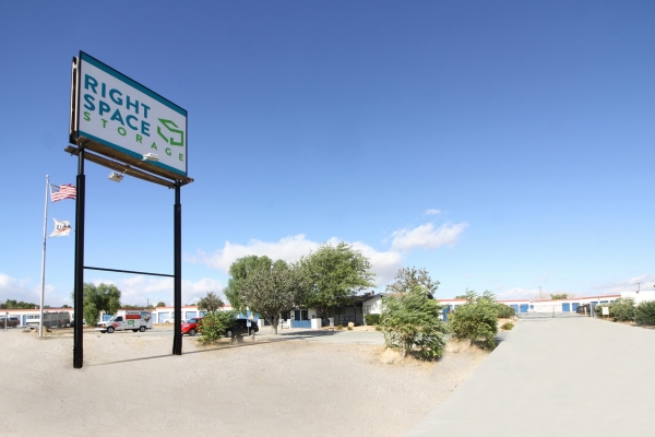 RightSpace Storage - Victorville