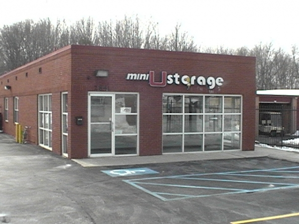 Mini U Storage - Maple Shade