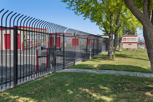 Security Public Storage - Vacaville Leisure Town