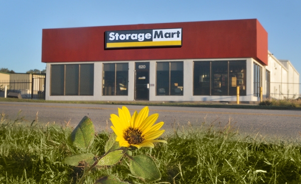 StorageMart - NW Jefferson Street & Valley Ridge Drive