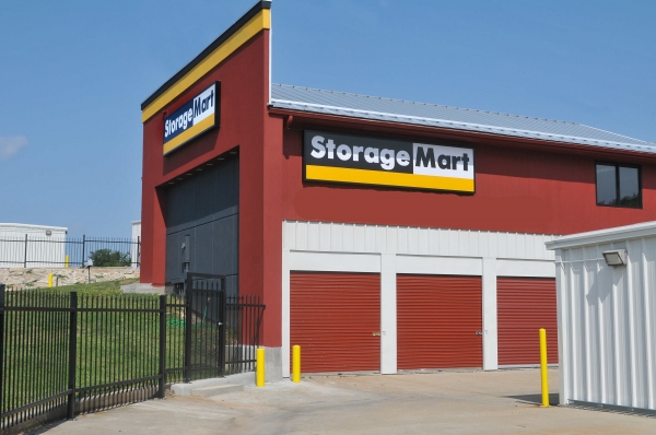 StorageMart - NW Outer Road & NW Woods Chapel Road
