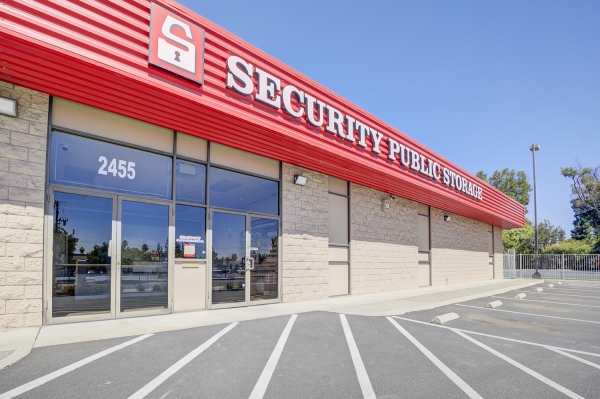 Security Public Storage - Fresno Marks