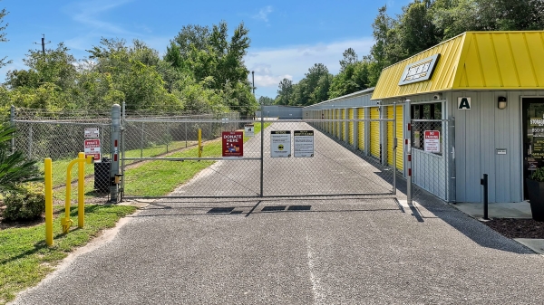 Storage King USA - 119 - Milton, FL - Parkmore Plaza