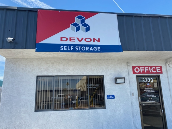 Devon Self Storage - 9152 - Las Vegas