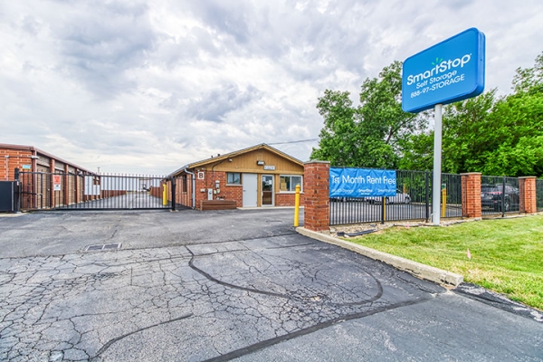 SmartStop Self Storage - Crestwood - 4747 W Calumet Sag Rd