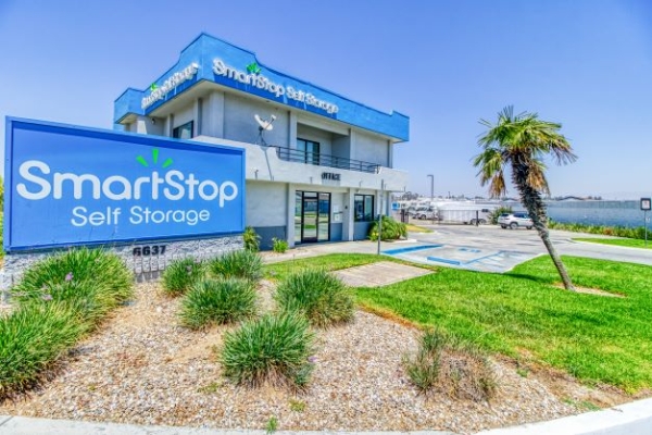 SmartStop Self Storage - Riverside - 6637 Van Buren Blvd