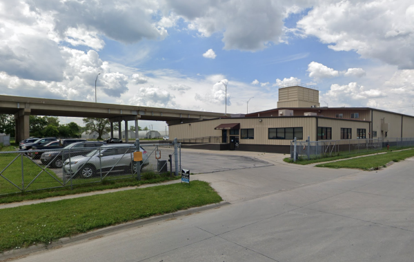 Bluffs Outdoor Storage (13th & S. Expressway)