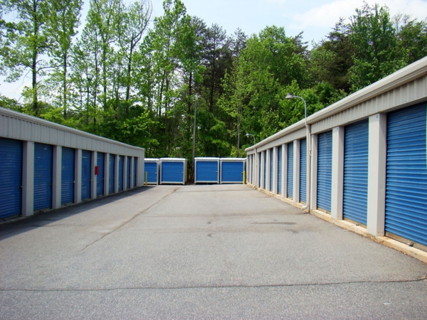 AAA Self Storage - Kernersville - Brookford Industrial Drive