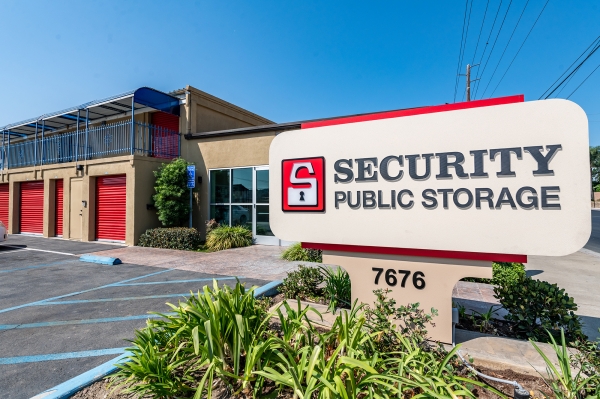 Security Public Storage - Huntington Beach