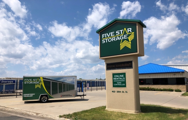 Five Star Storage - 402 25th St N
