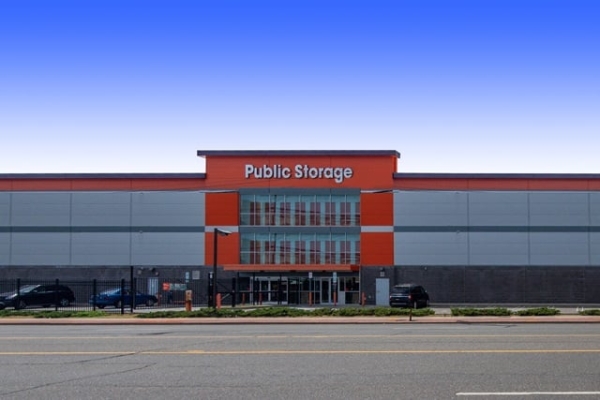 Public Storage - Hicksville - 800 S Oyster Bay Rd