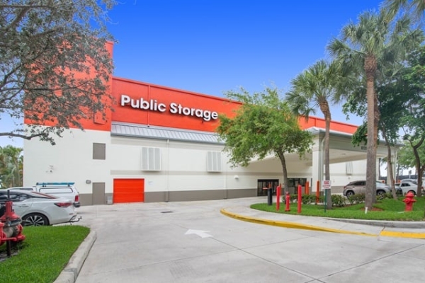 Public Storage - Ft Lauderdale - 6131 NE 14th Ave