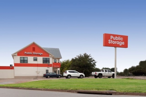 Public Storage - Fort Worth - 3700 Cockrell Ave