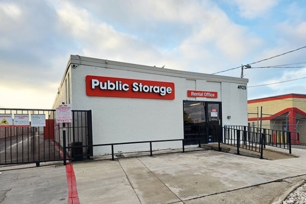 Public Storage - Dallas - 4925 S Cockrell Hill Road