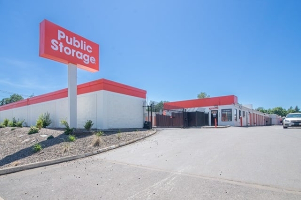Public Storage - Milwaukie - 13325 SE McLoughlin Blvd