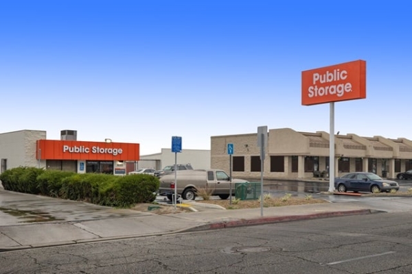 Public Storage - Long Beach - 3207 E South St