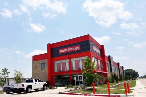 Public Storage - Dallas - 9130 South Hampton Road