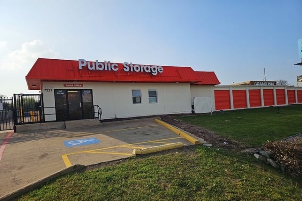 Public Storage - Dallas - 7227 S R L Thornton Fwy
