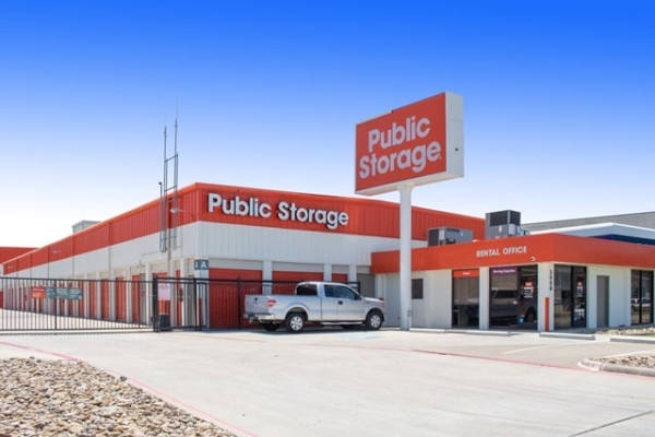 Public Storage - Dallas - 3550 West Mockingbird Lane