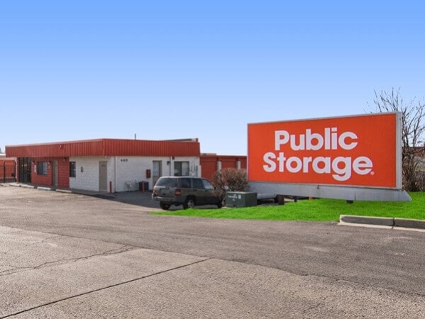 Public Storage - Carol Stream - 440 E Saint Charles Rd