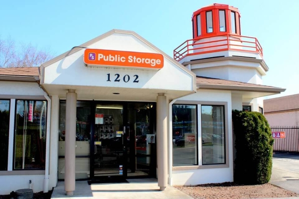 Public Storage - Portland - 1202 SE 82nd Ave