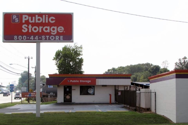 Public Storage - Greensboro - 5714 W Market St