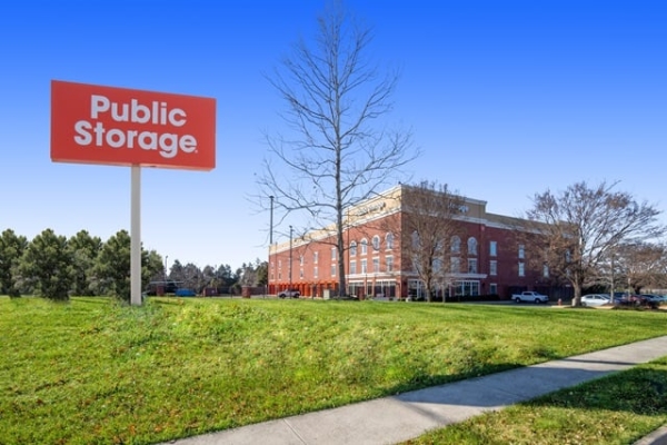 Public Storage - Chantilly - 3700 Centreville Rd