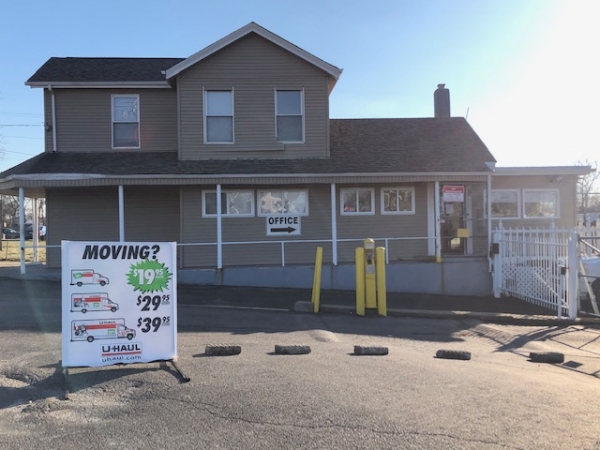 Secure EZ Storage - Hamilton