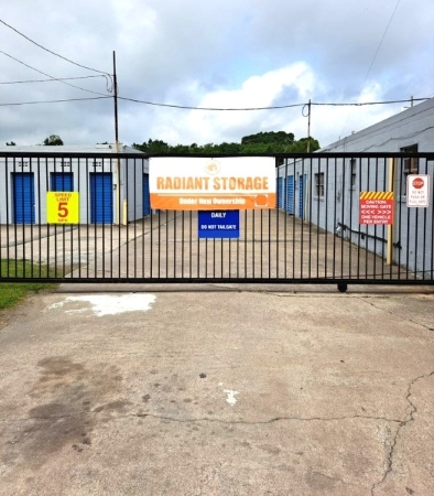 Radiant Storage - Beaumont/I10