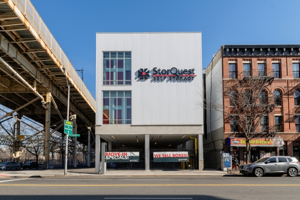 StorQuest - New York / 8th