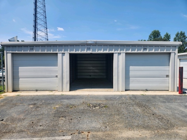 Hiram Storage Center