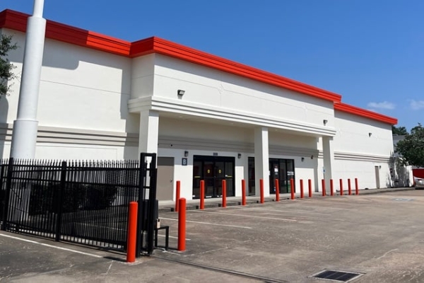 Public Storage - Houston - 7715 Katy Freeway