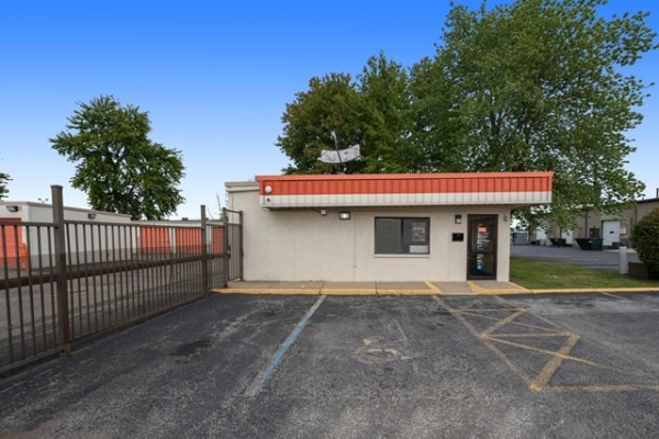 Public Storage - Evansville - 1920 N Green River Rd