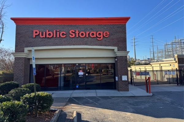 Public Storage - Charlotte - 7828 N Tryon St