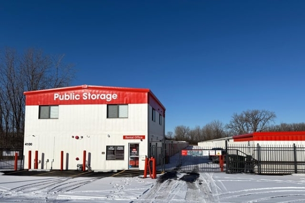 Public Storage - St Charles - 4100 East Main Street