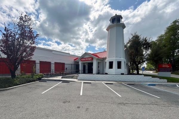 Public Storage - Sunnyvale - 1060 Stewart Drive