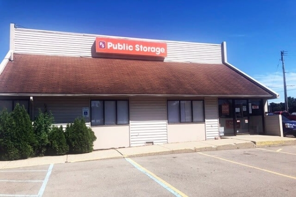 Public Storage - Lansing - 4816 N Grand River Ave
