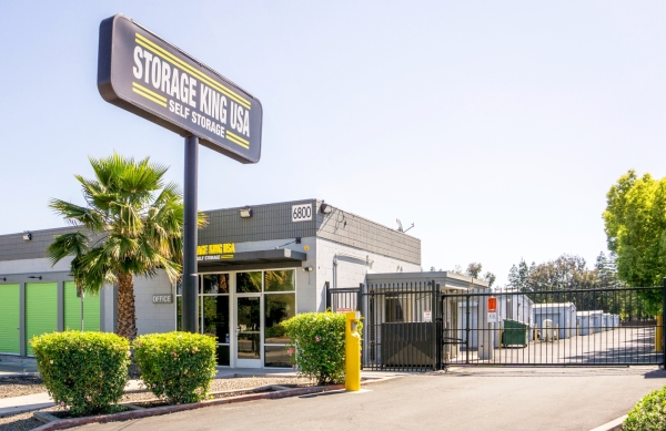 Storage King USA - 050 - Stockton, CA - West Lane