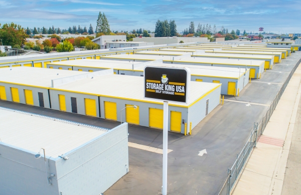 Storage King USA - 067 - Fresno - Weber Ave