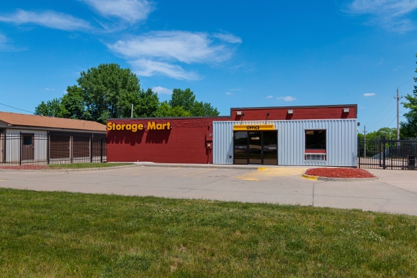 StorageMart - Merle Hay Rd