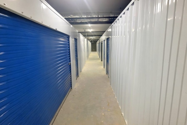 600 Station Storage