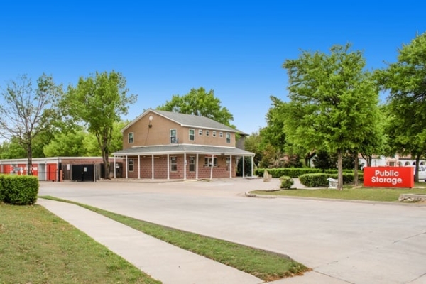 Public Storage - Ft. Worth - 5600 Bryant Irvin Rd