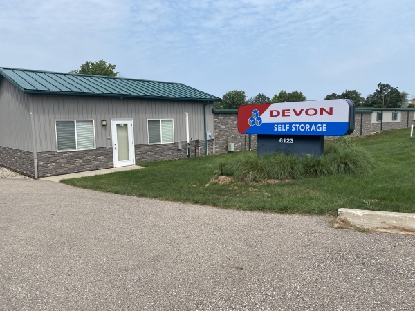 Devon Self Storage - 9122 - Eastern
