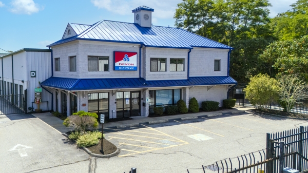 Devon Self Storage - 9176 - Village Common