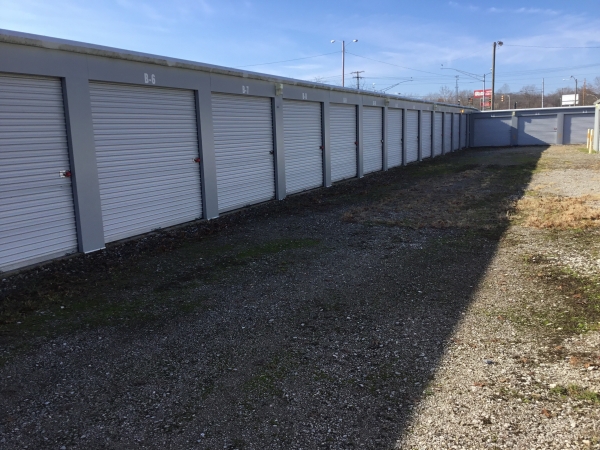 S & B Mini Storage - St. Albans