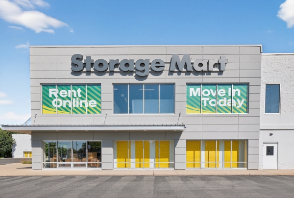 StorageMart - Touhy Ave