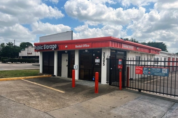 Public Storage - Houston - 2305 South Dairy Ashford