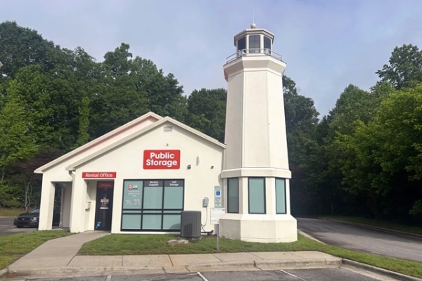 Public Storage - Greensboro - 3743 Battleground Ave